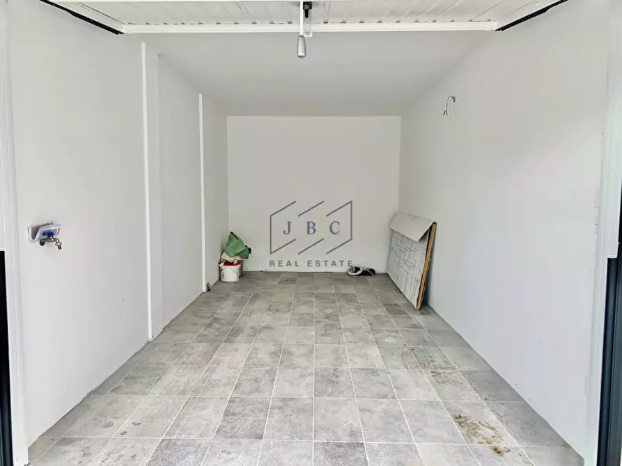 Immagine 31 di Appartamento in vendita  in Via Cesare Pavese 1 a Jesolo