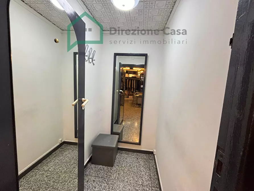 Immagine 16 di Negozio in vendita  in Corso Giuseppe Garibaldi,286 a Napoli