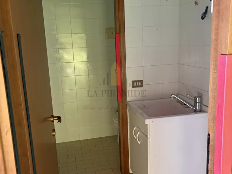 Immagine 8 di Negozio in vendita  in NEGOZIO CON MAGAZZINO - MEJANIGA RIF. 1024 a Cadoneghe