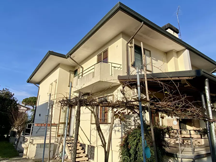 Immagine 1 di Casa bifamiliare in vendita  in via San Pio X 34/a a Castelfranco Veneto