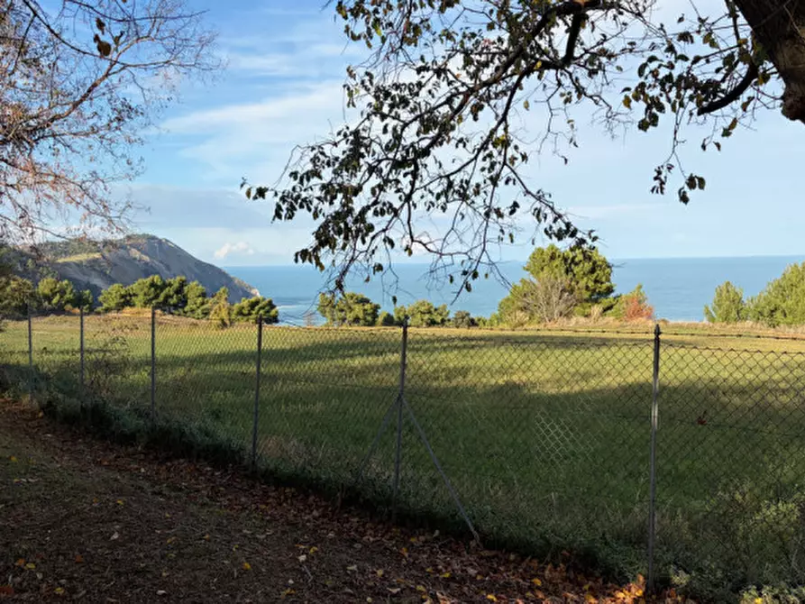 Immagine 28 di Casa bifamiliare in affitto  in FRAZIONE POGGIO a Ancona