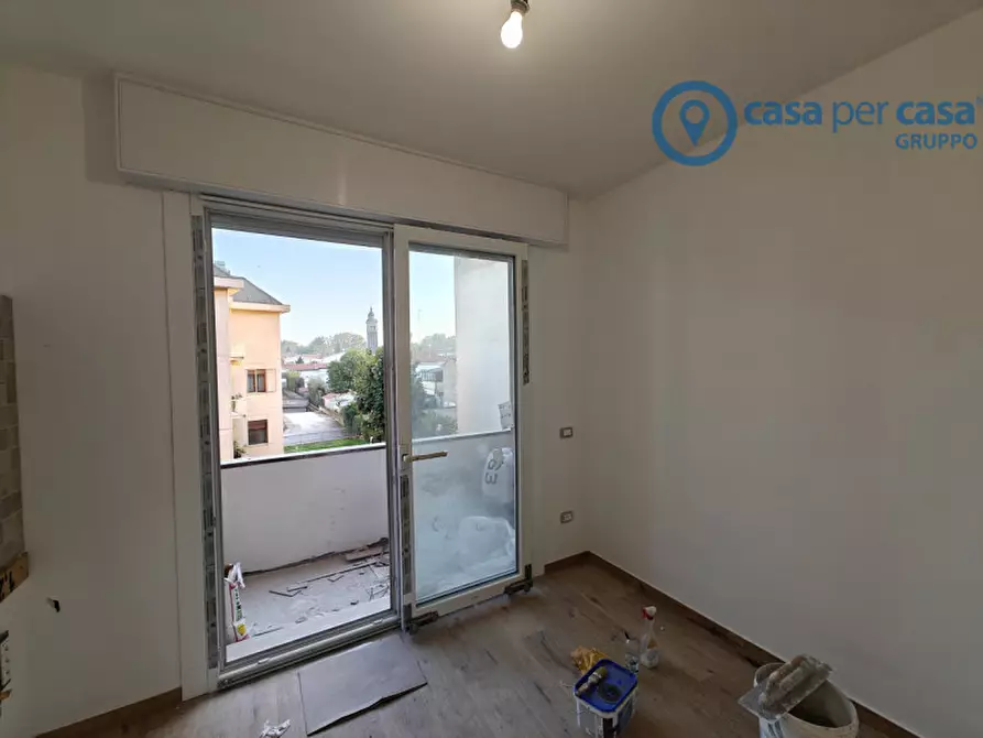 Immagine 5 di Appartamento in vendita  a Rovigo