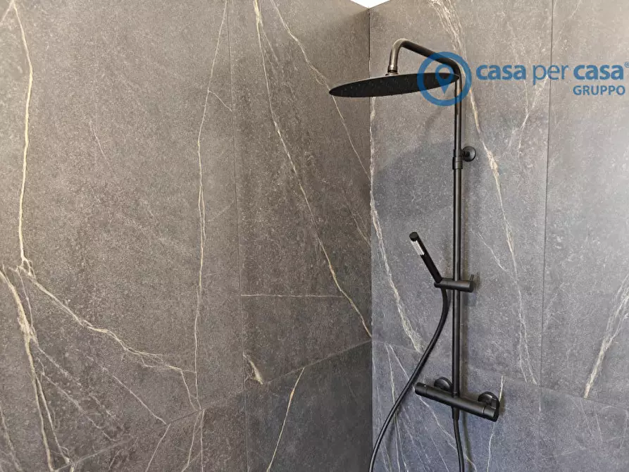 Immagine 6 di Appartamento in vendita  a Rovigo