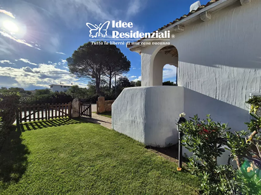 Immagine 2 di Villa in vendita  in Via Mar Nero a Olbia