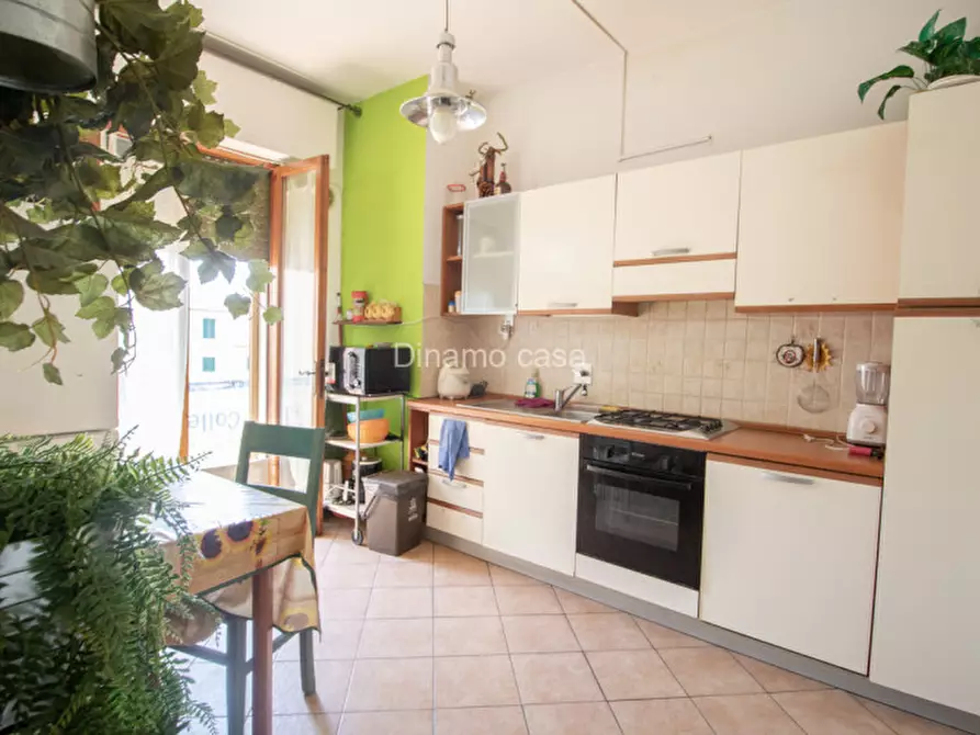 Immagine 3 di Appartamento in vendita  in via isarco a Prato