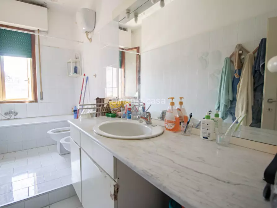 Immagine 9 di Appartamento in vendita  in via isarco a Prato