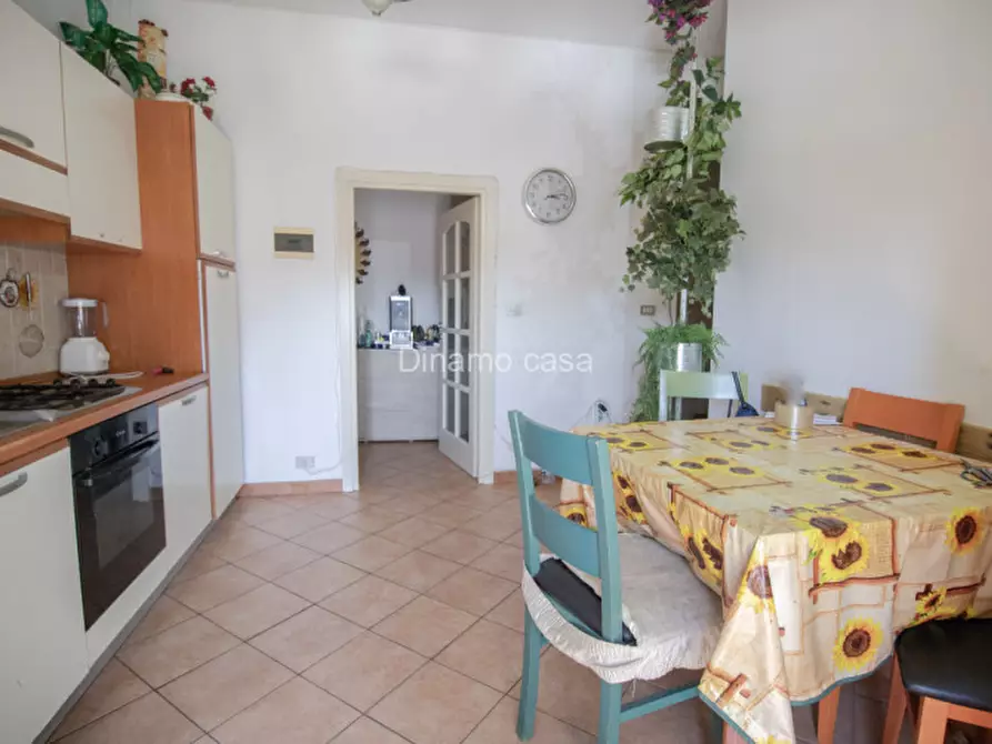 Immagine 11 di Appartamento in vendita  in via isarco a Prato