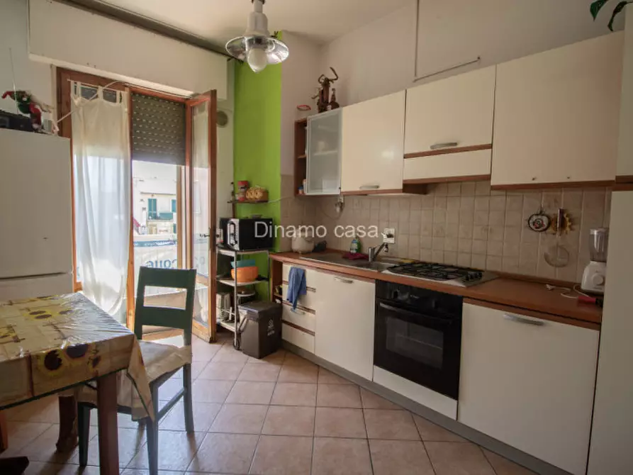 Immagine 12 di Appartamento in vendita  in via isarco a Prato