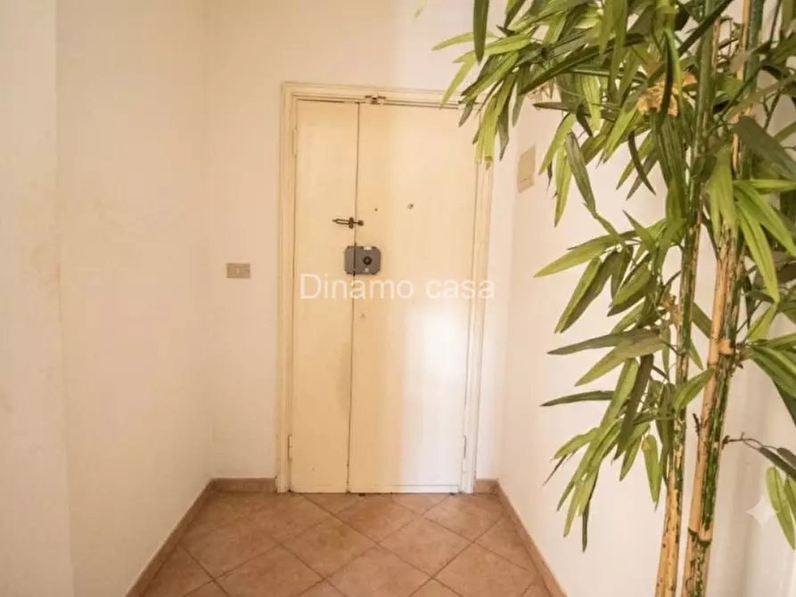 Immagine 13 di Appartamento in vendita  in via isarco a Prato