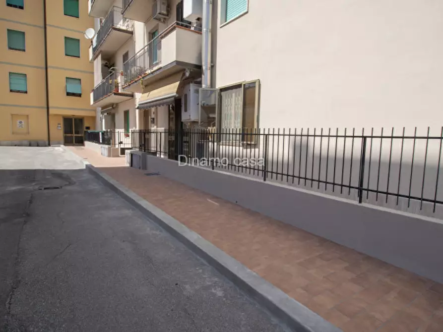 Immagine 14 di Appartamento in vendita  in via isarco a Prato
