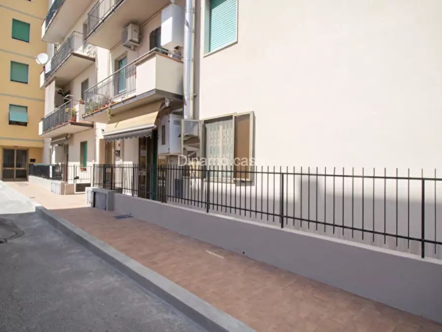 Immagine 15 di Appartamento in vendita  in via isarco a Prato