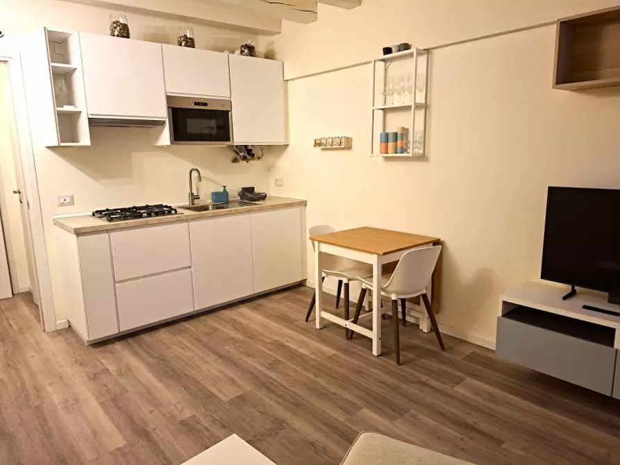 Immagine 11 di Appartamento in affitto  a Verona