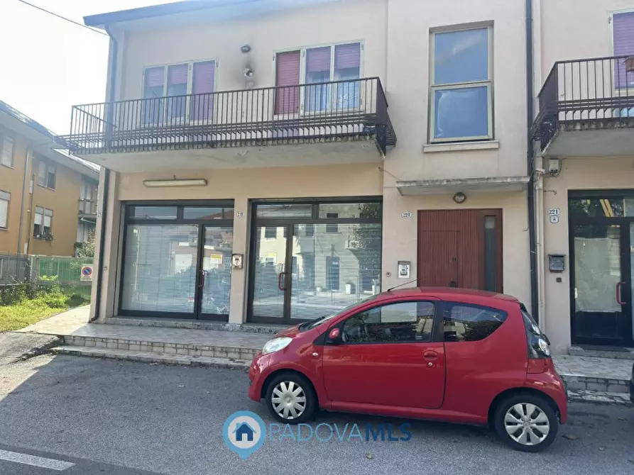 Immagine 8 di Negozio in vendita  in Via Fornaci a Padova
