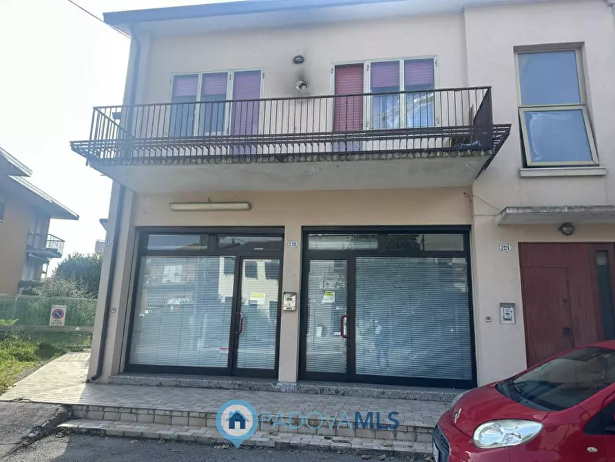 Immagine 9 di Negozio in vendita  in Via Fornaci a Padova