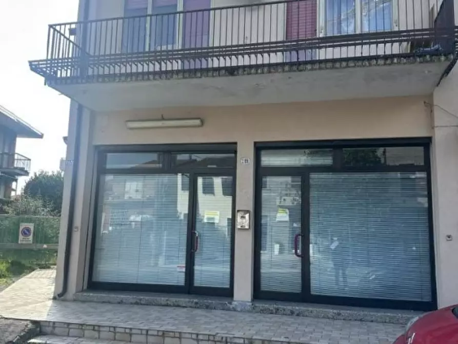 Immagine 10 di Negozio in vendita  in Via Fornaci a Padova