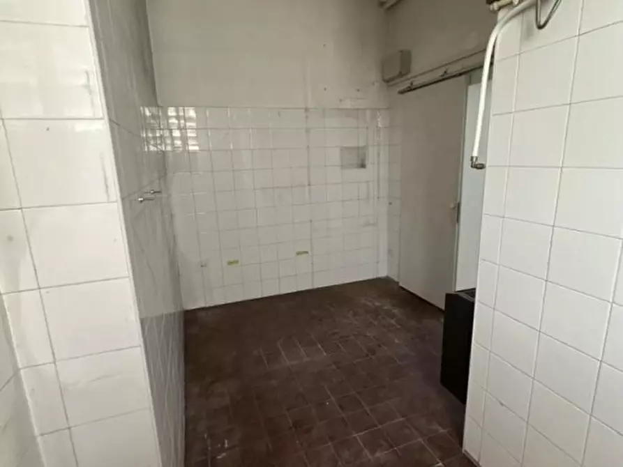 Immagine 14 di Negozio in vendita  in Via Fornaci a Padova