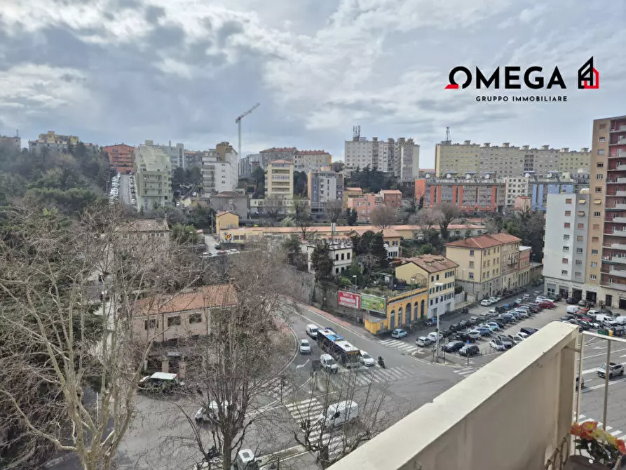 Immagine 2 di Appartamento in vendita  in Piazza dei Foraggi 5 a Trieste