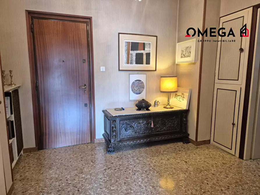 Immagine 11 di Appartamento in vendita  in Piazza dei Foraggi 5 a Trieste