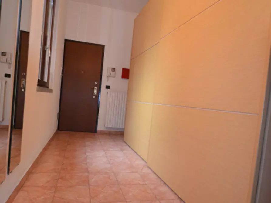 Immagine 8 di Appartamento in vendita  a Pavia