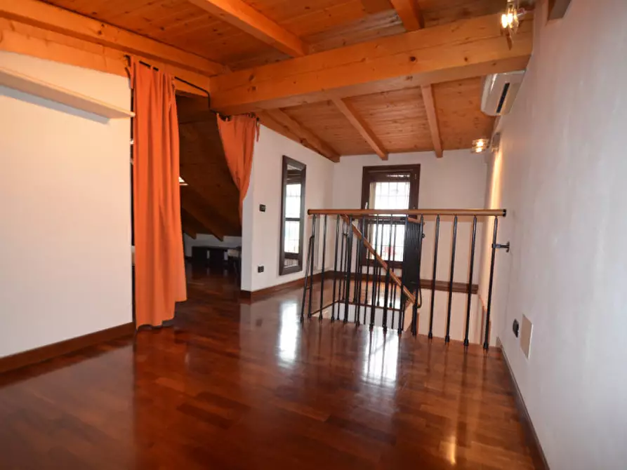 Immagine 18 di Appartamento in vendita  a Pavia