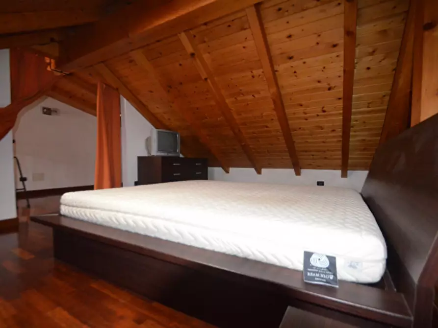 Immagine 24 di Appartamento in vendita  a Pavia