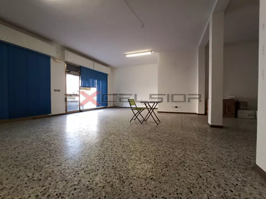 Immagine 1 di Negozio in affitto  in Corso Risorgimento, 160 porto Viro a Porto Viro