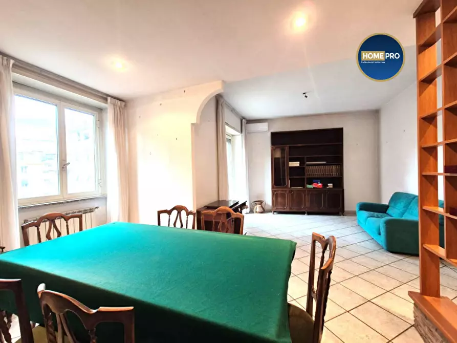 Immagine 3 di Appartamento in vendita  in Via Segesta a Roma