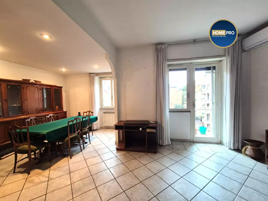 Immagine 5 di Appartamento in vendita  in Via Segesta a Roma