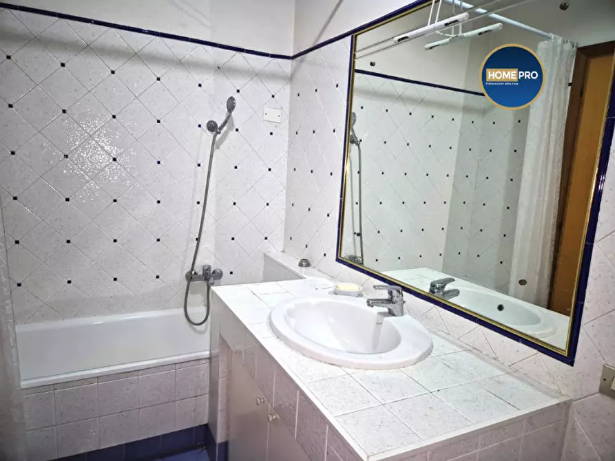 Immagine 23 di Appartamento in vendita  in Via Segesta a Roma