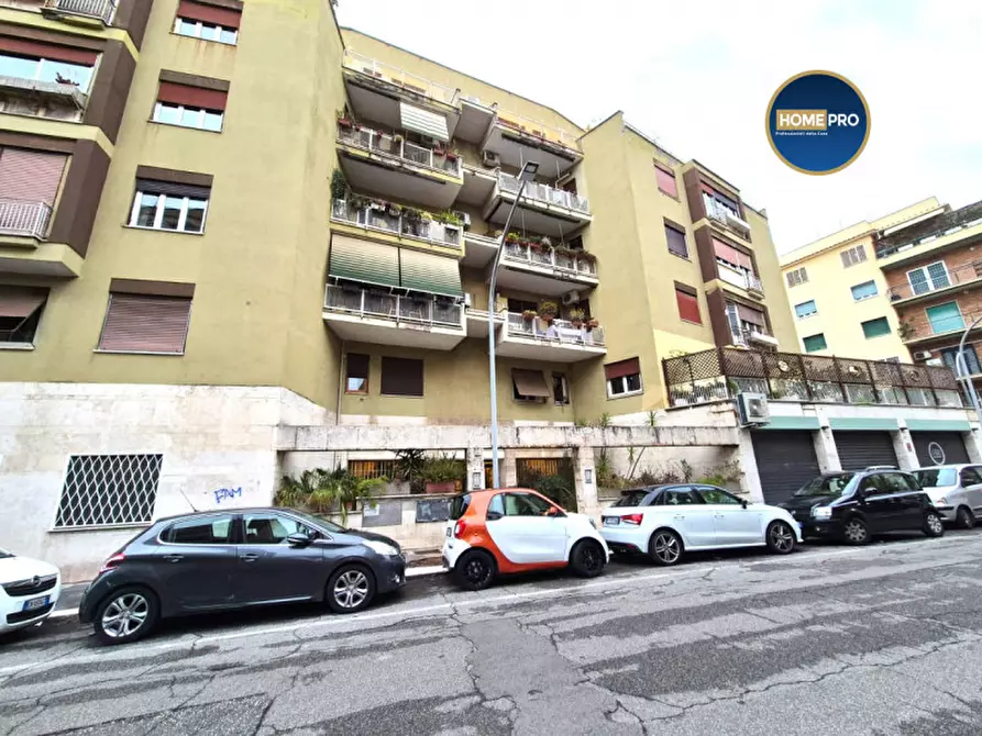 Immagine 28 di Appartamento in vendita  in Via Segesta a Roma
