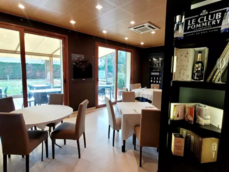 Immagine 6 di Attività commerciale in affitto  in piazza Capitello a Torreglia