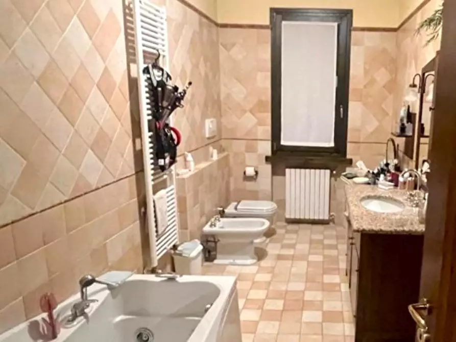 Immagine 4 di Villa in vendita  in Via Battaglie, 21/B, 25017 Lonato del Garda BS, Italia a Lonato del Garda