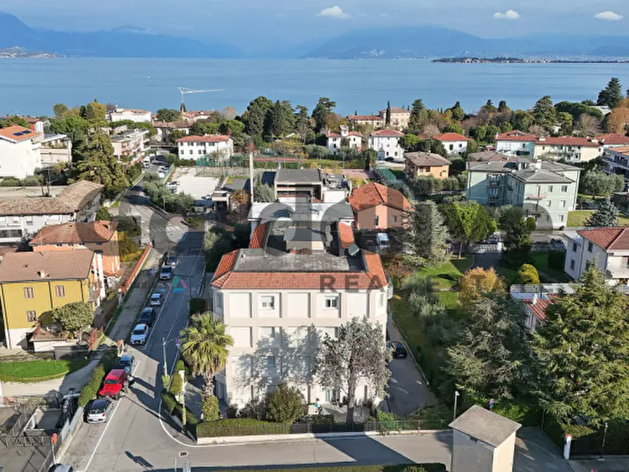 Immagine 18 di Appartamento in vendita  in Via Eridio a Desenzano Del Garda