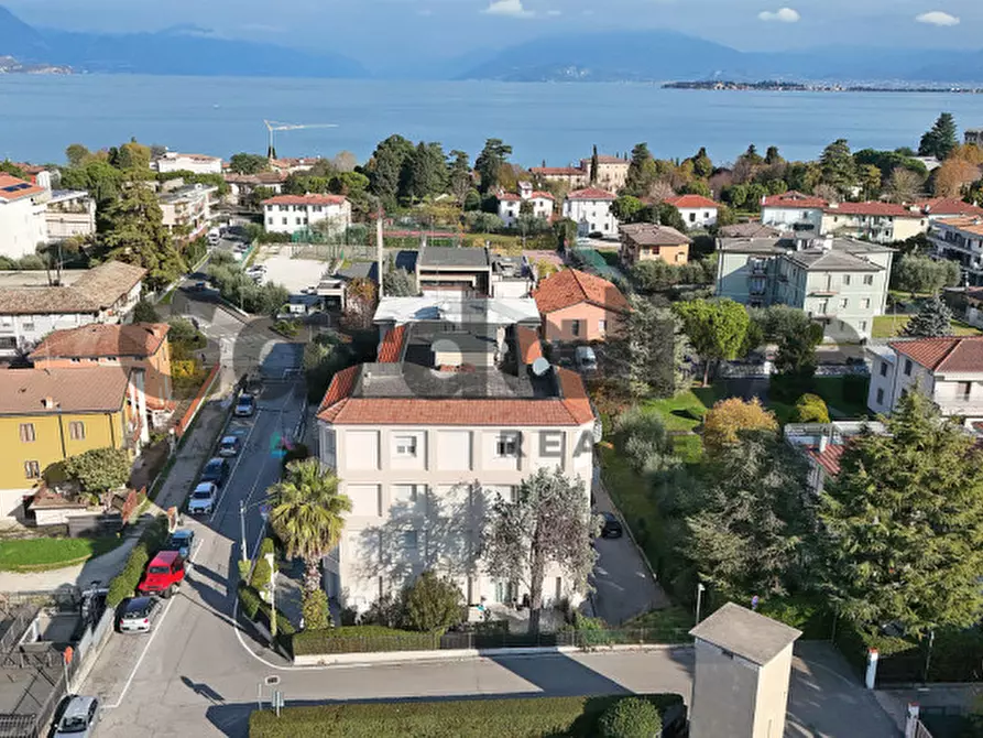 Immagine 20 di Appartamento in vendita  in Via Eridio a Desenzano Del Garda
