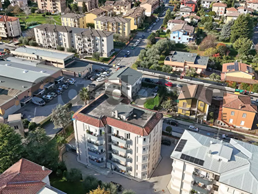 Immagine 29 di Appartamento in vendita  in Via Eridio a Desenzano Del Garda