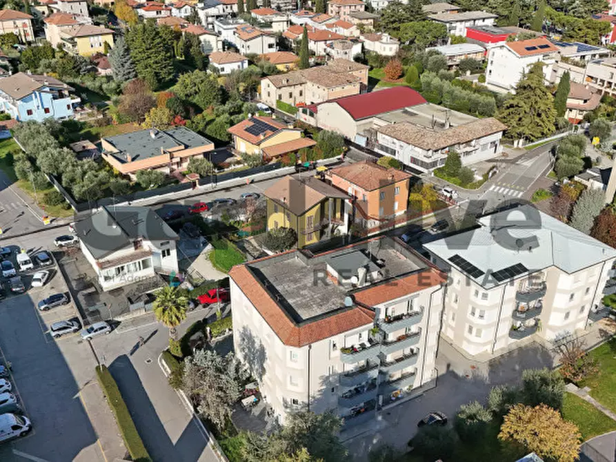 Immagine 31 di Appartamento in vendita  in Via Eridio a Desenzano Del Garda