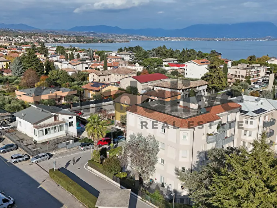 Immagine 34 di Appartamento in vendita  in Via Eridio a Desenzano Del Garda