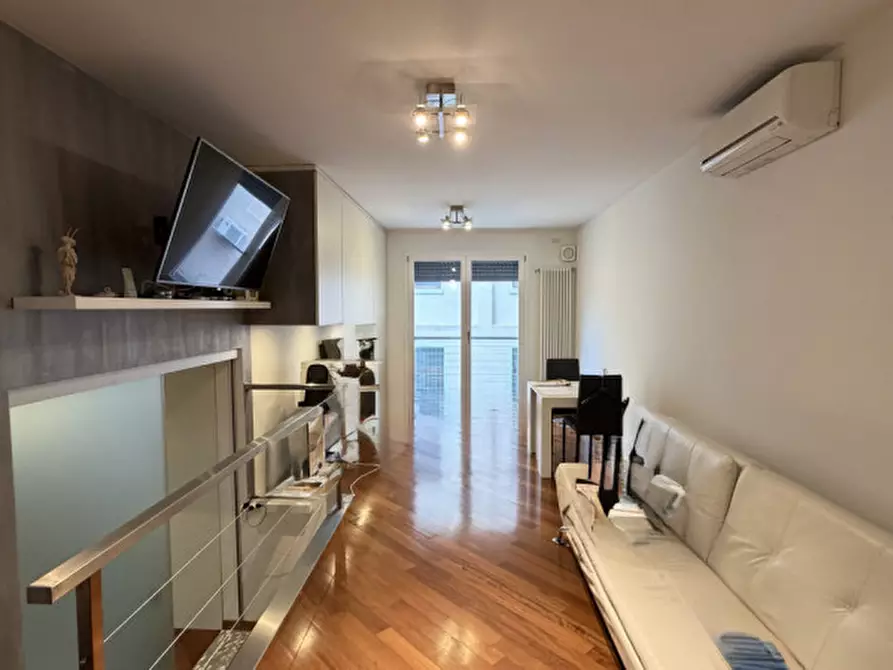 Immagine 1 di Appartamento in vendita  in Padova Via Tommaseo a Padova