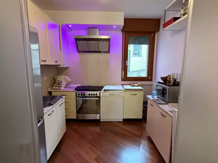 Immagine 4 di Appartamento in vendita  in Padova Via Tommaseo a Padova