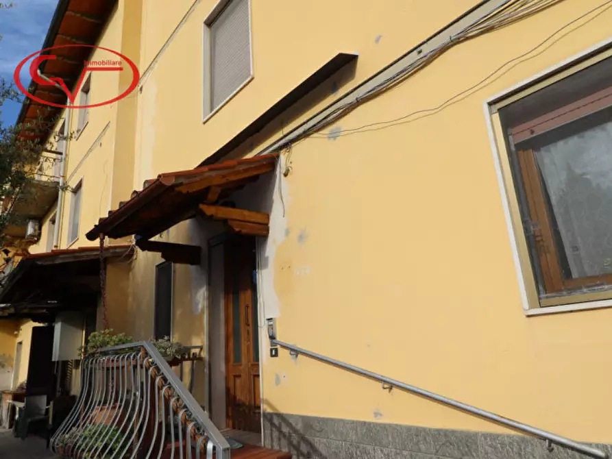 Immagine 1 di Villetta a schiera in vendita  in Via Levanella Becorpi a Montevarchi