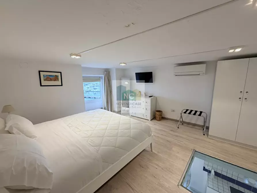 Immagine 10 di Appartamento in vendita  in via filippo di lustro 20 a Forio