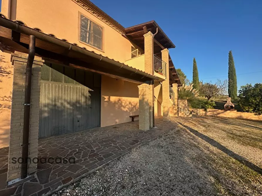 Immagine 3 di Casa indipendente in vendita  in Contrada La Costa 1 a Mondavio