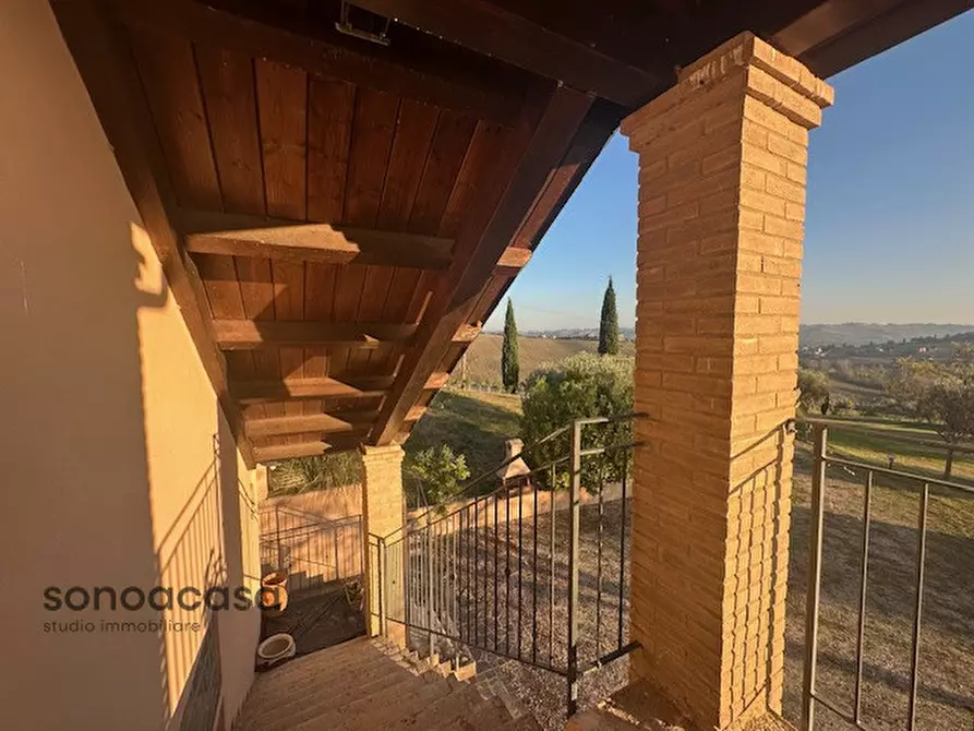 Immagine 5 di Casa indipendente in vendita  in Contrada La Costa 1 a Mondavio