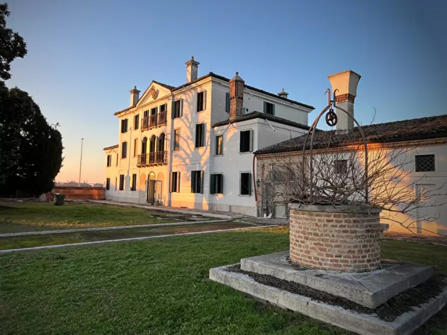 Immagine 1 di Villa in vendita  a Canaro