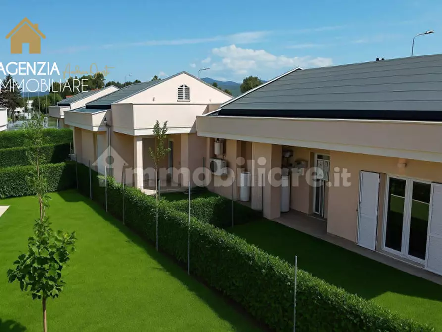 Immagine 13 di Villetta a schiera in vendita  in via nettunense a Aprilia