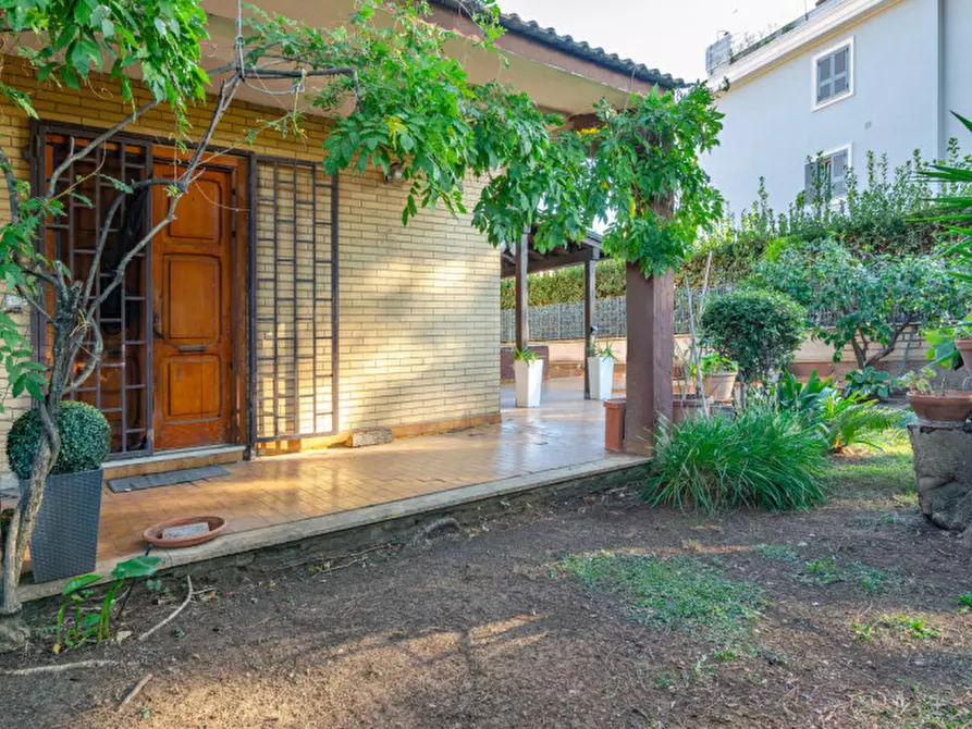 Immagine 2 di Villa in vendita  in Via Carlo Collodi 20 a Marino