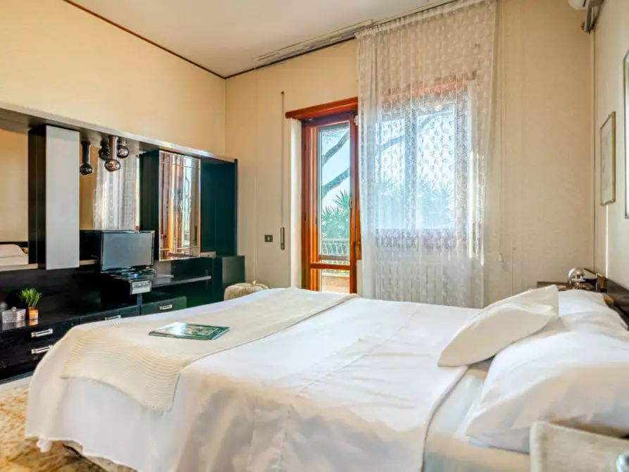 Immagine 17 di Villa in vendita  in Via Carlo Collodi 20 a Marino