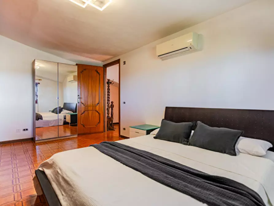 Immagine 22 di Villa in vendita  in Via Carlo Collodi 20 a Marino