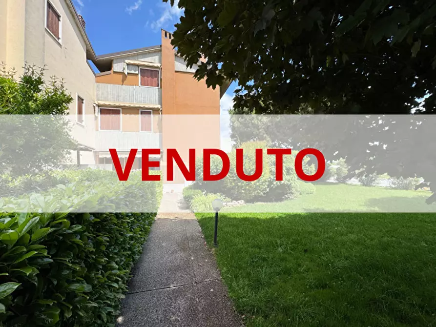 Immagine 1 di Villa in vendita  in Via Taddea da Carrara 2 a Verona