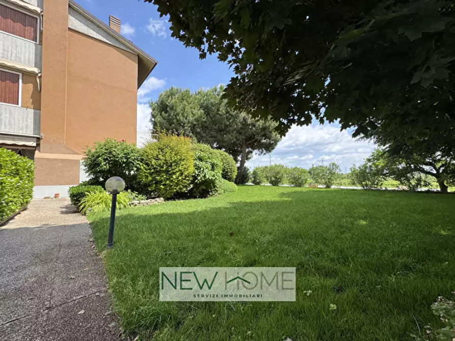 Immagine 4 di Villa in vendita  in Via Taddea da Carrara 2 a Verona